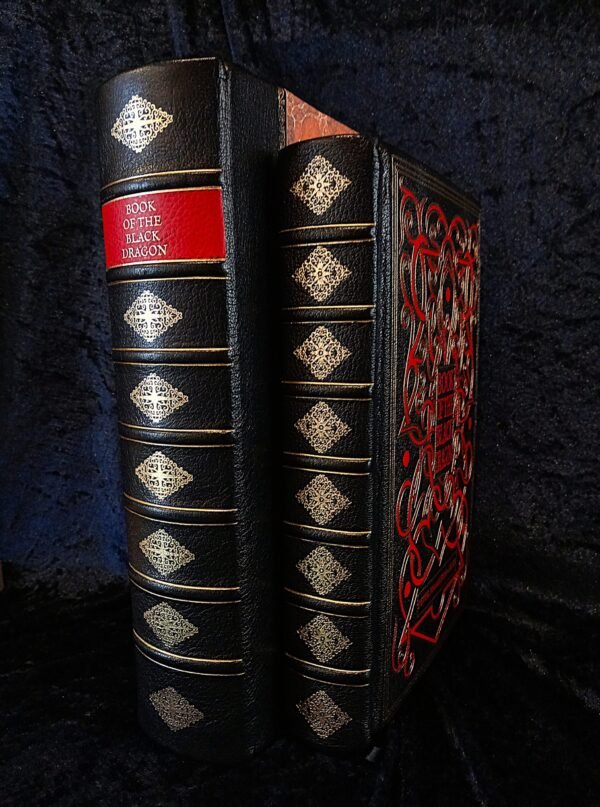 Book of the Black Dragon Vol 1: Deluxe Edition - Peter Hamilton-Giles (Atramentous Press) - Image 5
