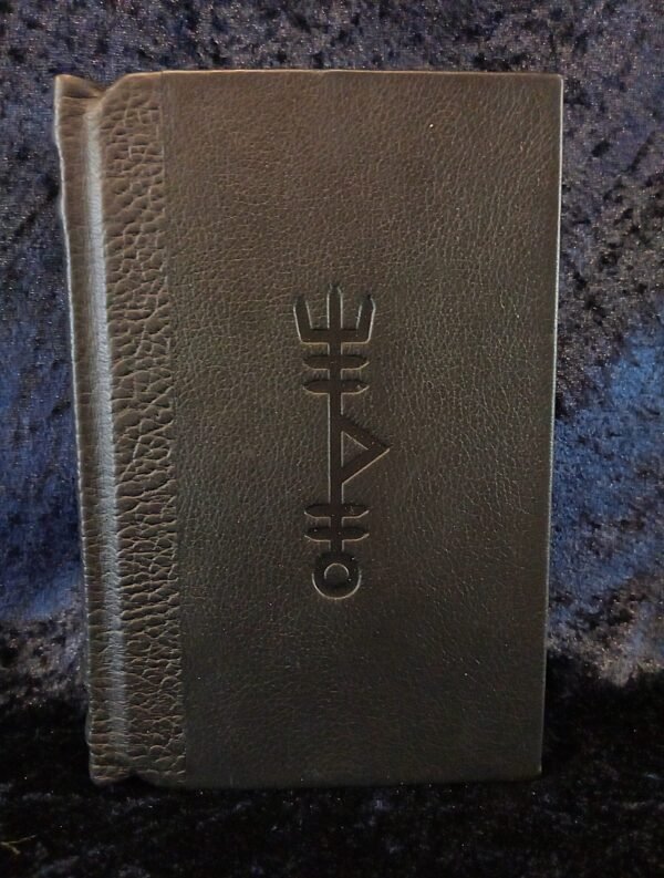 Þursakyngi i – The Essence of Thursian Sorcery: Leather Bound Helgrind Edition, limited to 13 copies – Ekortu (Ixaxaar)