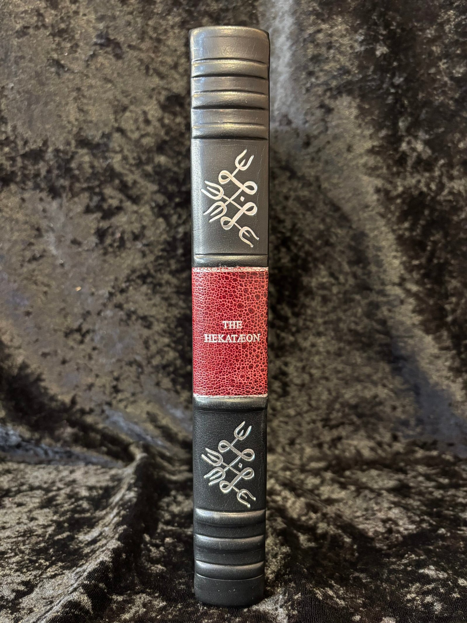 The Hekataeon: Noctiluna Edition - Jack Grayle (Ixaxaar) - Image 2